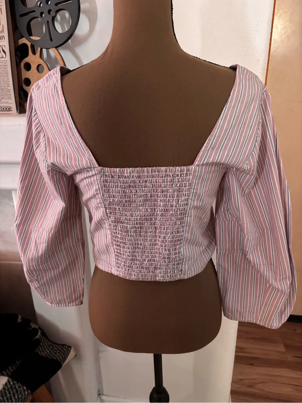 LOFT Pink and White Striped Poplin Corset Seamed Blouse SZ 4 Great Condition.